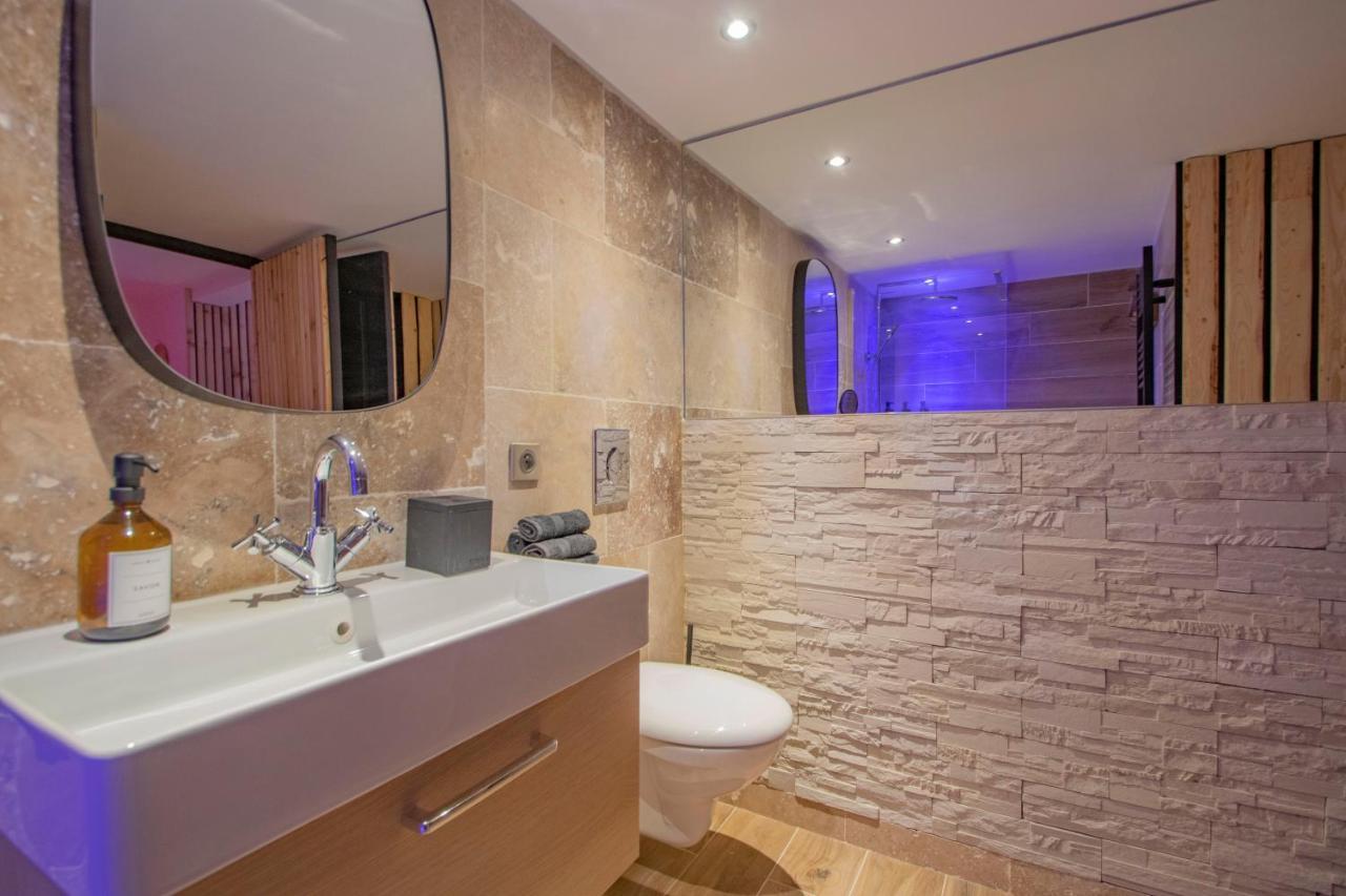 Les Bains D'Eros Hotel Cuers Kültér fotó