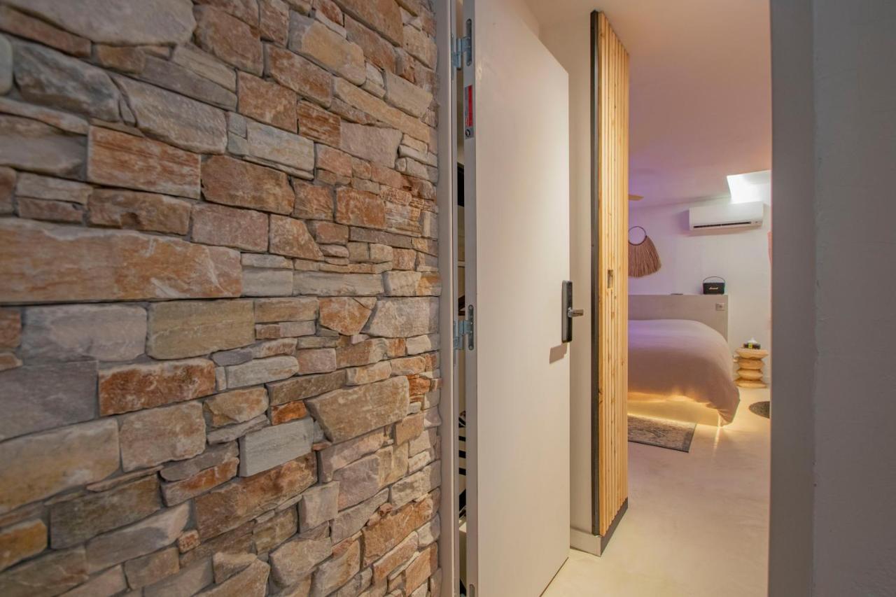 Les Bains D'Eros Hotel Cuers Kültér fotó
